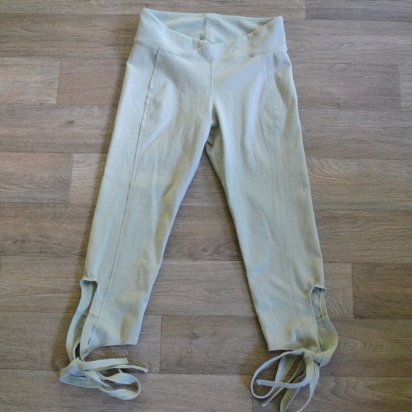 Free People Movement Turnout Sage Green Legging Size XS Extra Small - Picture 2 of 8